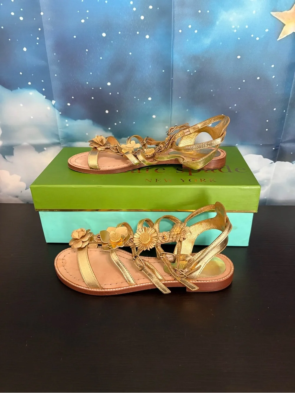 Kate Spade New York Sadia gold strappy style gladiator flat sandal. Size 7M. PO